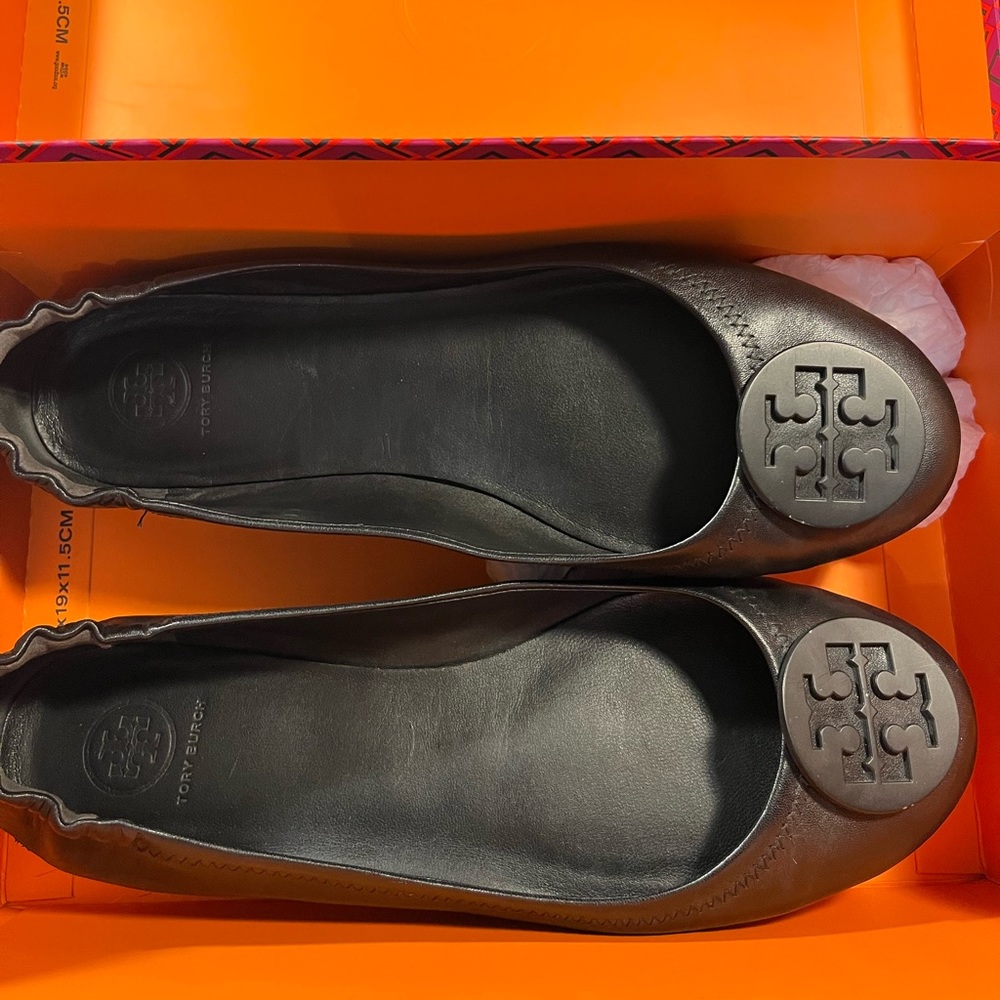 Tory Burch black emblem flats size 11